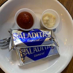 Gainesville Seafood Market & Eatery - Saltines