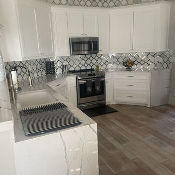 PK Floors Plus - Quartz Countertops, tile backsplash and hardwood flooring - Flooring Near Me - Rockwall, Texas