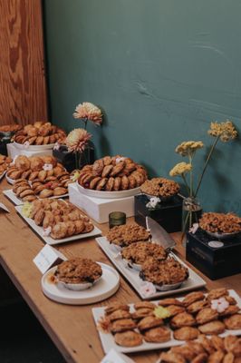 Winston Pies by null