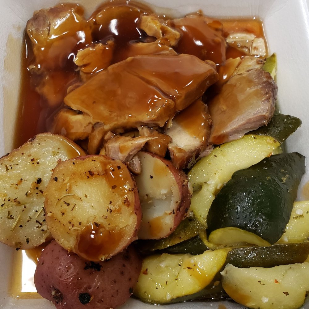 Harkness Dining Room QMC - Grilled lemongrass pork with potatoes and zucchinis for lunch on my break - Cafeteria Near Me - Honolulu, Hawaii