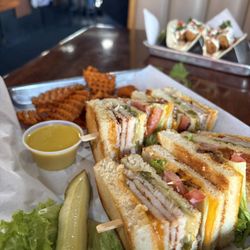 The Curb Bar and Grill
