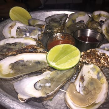 Briciola - Blue Point Oysters w/ 2 pea size crabs. - Italian Near Me - New York, New York Briciola - Blue Point Oysters w/ 2 pea size crabs. - Italian Near Me - New York, New York