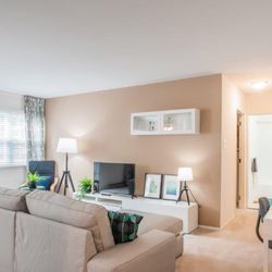 Kingswood Apartments & Townhomes