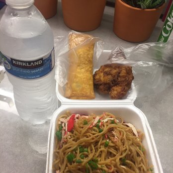 The Gray Manapua Truck - All this for $5.50! Water, fried burrito, fried chicken, & noodles! - Food Trucks Near Me - Honolulu, Hawaii The Gray Manapua Truck - All this for $5.50! Water, fried burrito, fried chicken, & noodles! - Food Trucks Near Me - Honolulu, Hawaii