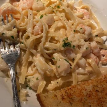 The Dutchie - Bay Alfredo with scallops and shrimp.. so flavorful! So perfect! - Seafood Near Me - Morro Bay, California The Dutchie - Bay Alfredo with scallops and shrimp.. so flavorful! So perfect! - Seafood Near Me - Morro Bay, California