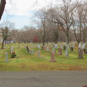 Oak Hill Cemetery Assn - Some simple ones - Funeral Services & Cemeteries Near Me - Southington, Connecticut