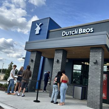 Dutch Bros Coffee - Busy Storefront - Juice Bars & Smoothies Near Me - Brooksville, Florida Dutch Bros Coffee - Busy Storefront - Juice Bars & Smoothies Near Me - Brooksville, Florida