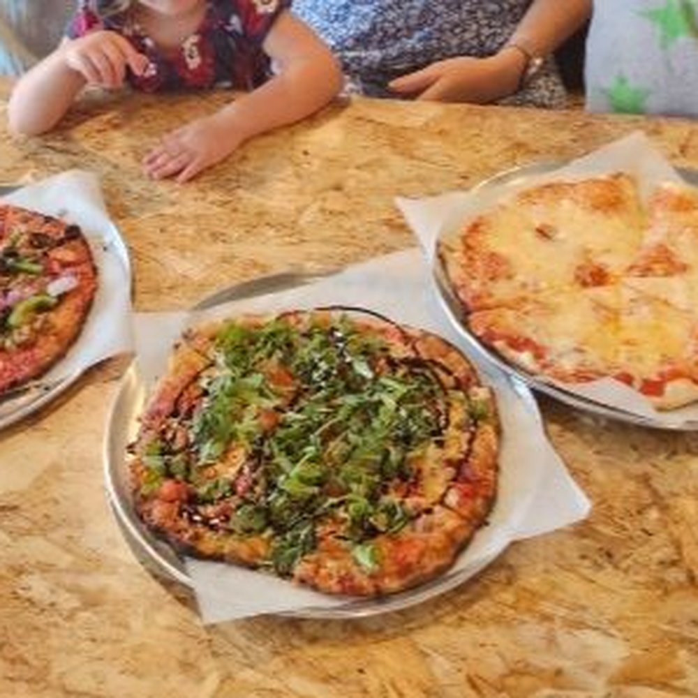 Curry Pizza - Cheese, glazed, Supreme - Pizza Near Me - West Valley City, Utah Curry Pizza - Cheese, glazed, Supreme - Pizza Near Me - West Valley City, Utah
