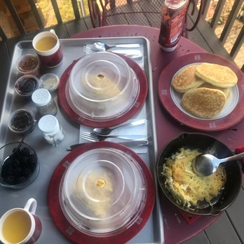 A Dove Nest Bed and Breakfast - Breakfast - Bed & Breakfast Near Me - Kingston, Michigan