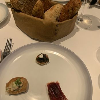 Le Pavillon - Bread and tuna 2 ways - French Near Me - New York, New York Le Pavillon - Bread and tuna 2 ways - French Near Me - New York, New York