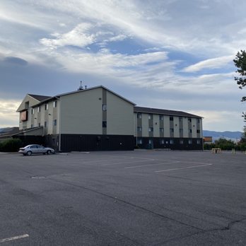 Econo Lodge - Econolodge Missoula - Hotels Near Me - Missoula, Montana