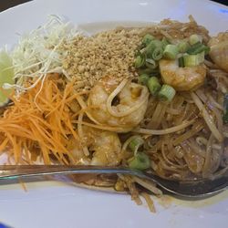 Noppakao Thai Restaurant - Pad Thai With Shrimp