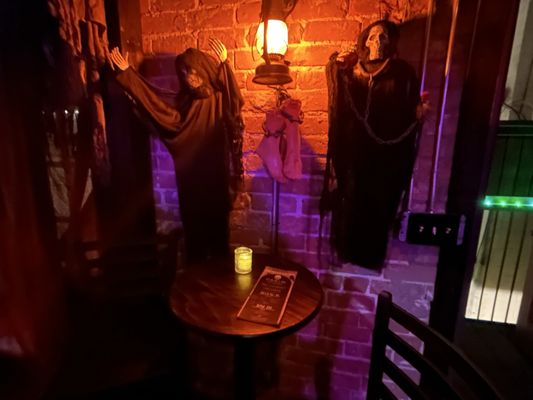 Porters Western Saloon by null