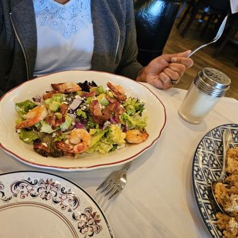 Maggiano's Little Italy - Maggiano's salad with shrimp - Italian Near Me - Atlanta, Georgia Maggiano's Little Italy - Maggiano's salad with shrimp - Italian Near Me - Atlanta, Georgia