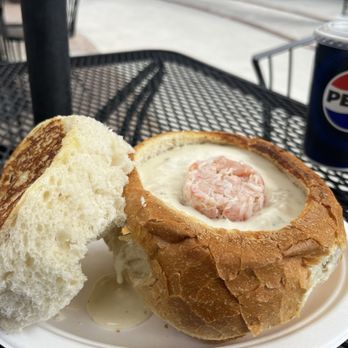 Splash Cafe - Chowder bowl with seafood topping - American Near Me - Pismo Beach, California