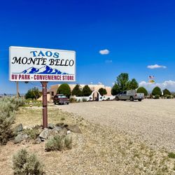 Taos Monte Bello RV Park - Entrance