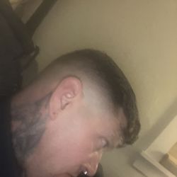 Roots Barbershop & Lounge