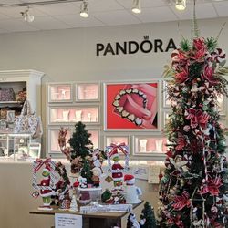 Karen’s Hallmark Shop