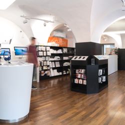 McSHARK - Store von innen
