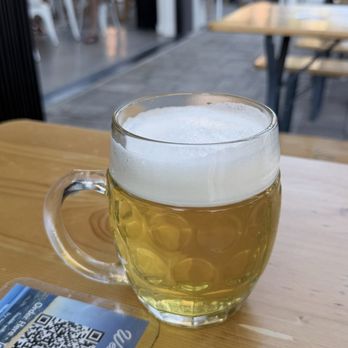 Western Flyer Brewing - German pilsner - Brewpubs Near Me - Lafayette, California