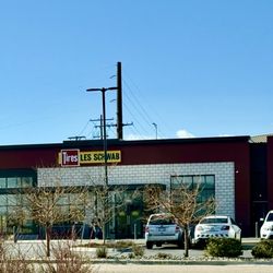 Les Schwab Tire Center