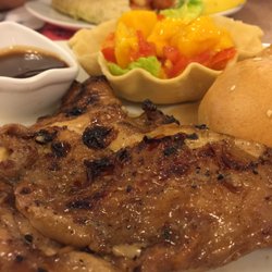 The French Baker - Grilled chicken with mango salsa