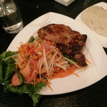 Le Viet Cafe - Chicken platter - Vietnamese Near Me - New York, New York Le Viet Cafe - Chicken platter - Vietnamese Near Me - New York, New York
