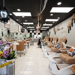 Glamor Nails & Spa