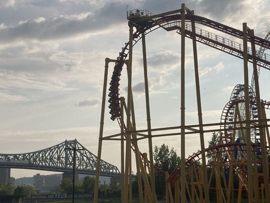 La Ronde by null