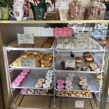 Steph's Donut Hole - More delicious donuts! - Donuts Near Me - Alpine, California