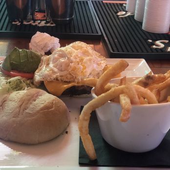 Beach House Bar & Grill - Bars Near Me - Myrtle Beach, South Carolina