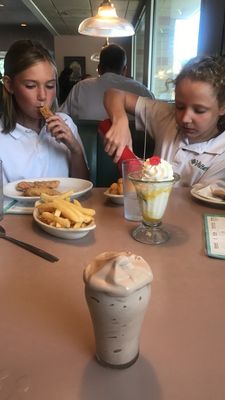 Winstead's Steakburgers by null