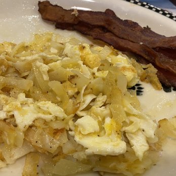 Black Bear Diner Manteca - Under cooked hash browns - Diners Near Me - Manteca, California