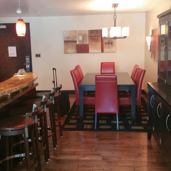 Main & SKY - 8 person eating area. - Hotels Near Me - Park City, Utah Main & SKY - 8 person eating area. - Hotels Near Me - Park City, Utah