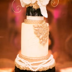 K & S Events By Design - Cake for the Great Gatsby Birthday Party by A Wish and A Whisk Bakery.