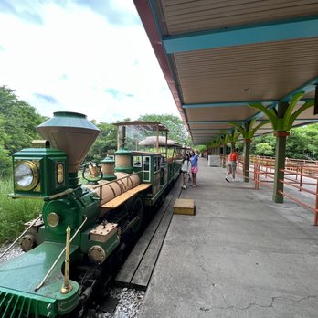 Indianapolis Zoo - Train ride! - Zoos Near Me - Indianapolis, Indiana Indianapolis Zoo - Train ride! - Zoos Near Me - Indianapolis, Indiana