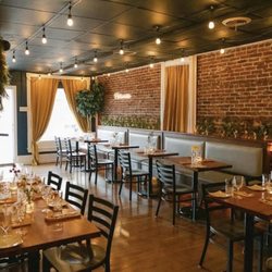 Petunia BYOB - Dining room