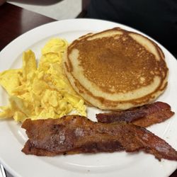 Deb's Cafe - Traditional breakfast plate adding pancakes