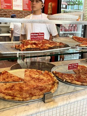 Joe's Pizza by null
