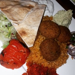 Isot - Falafeltallrik med Bulgur 90 kr
