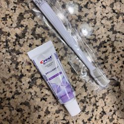 Country Inn & Suites by Radisson, Holland, MI - If you forget your toothbrush