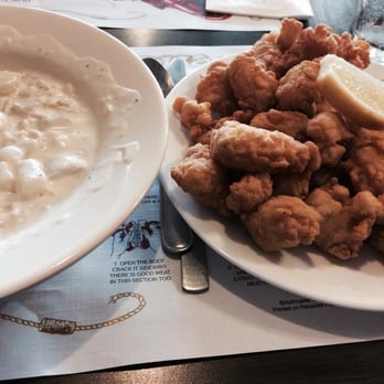 Ruth & Wimpys Restaurant - A light lunch returning from Augusta.
Creamy Clam Chowder and Haddock Nuggets. - Seafood Near Me - Hancock, Maine Ruth & Wimpys Restaurant - A light lunch returning from Augusta.
Creamy Clam Chowder and Haddock Nuggets. - Seafood Near Me - Hancock, Maine