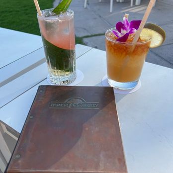 House Without A Key - Mai Tai on the right. - Seafood Near Me - Honolulu, Hawaii