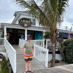 Malibu's Surf Shop - Malibu's