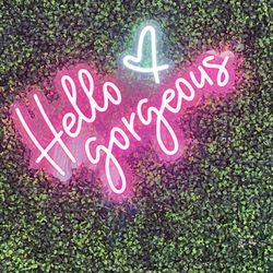 Lash Expressions - Positive vibes behind the counter