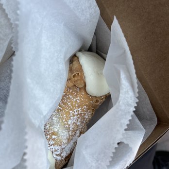 Mike's Pastry - Plain (ricotta) cannoli - Bakeries Near Me - Boston, Massachusetts Mike's Pastry - Plain (ricotta) cannoli - Bakeries Near Me - Boston, Massachusetts