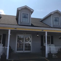 Country Kitchen Restaurant - Outdoor front.