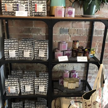 Morning Parade Coffee Bar - Coffee & Tea Near Me - Toronto, Ontario