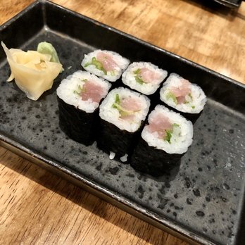 Tom Sushi - Really really fresh negi hamachi roll - Sushi Bars Near Me - Vancouver, British Columbia