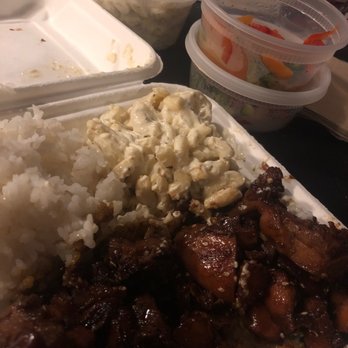Hawaiian Bros Island Grill - Combo plate with Molokai Chicken and Honolulu Chicken with two sides of veggies and an extra side of mac. - Hawaiian Near Me - Chicago, Illinois Hawaiian Bros Island Grill - Combo plate with Molokai Chicken and Honolulu Chicken with two sides of veggies and an extra side of mac. - Hawaiian Near Me - Chicago, Illinois